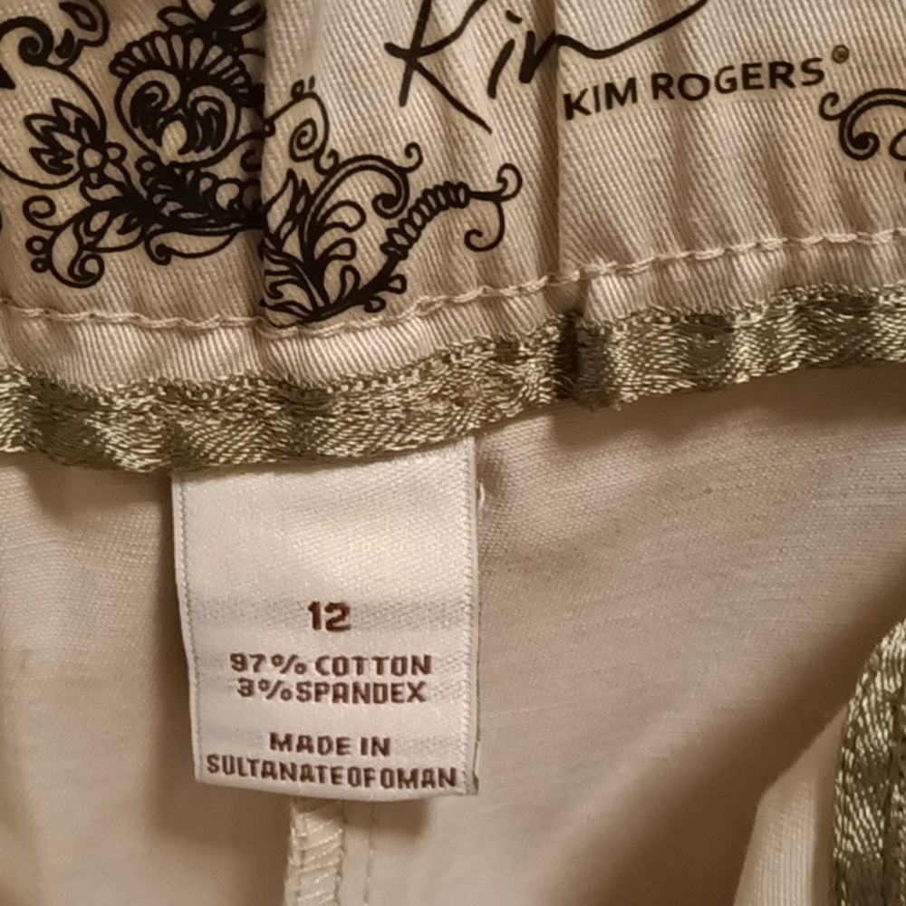 FINAL PRICE NWOT KIM ROGERS tan khaki shorts Size 12